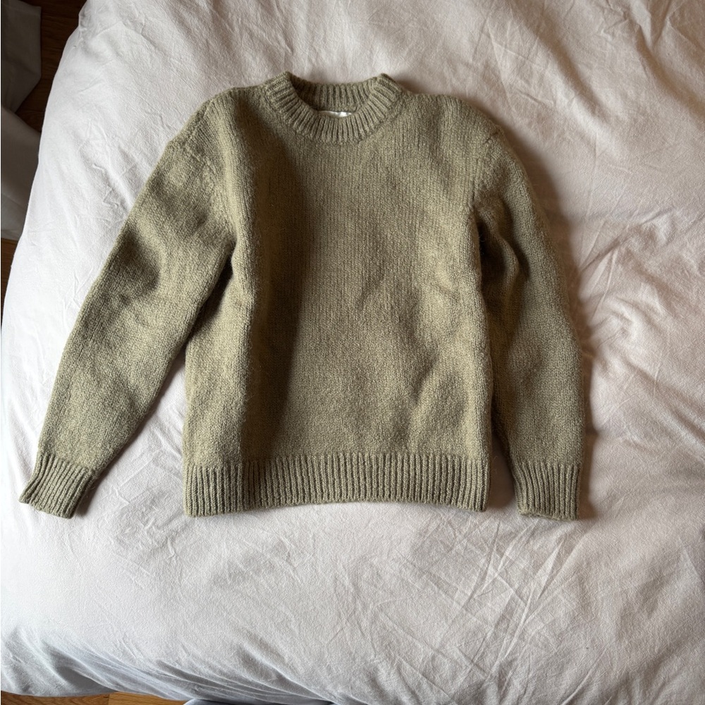 Zara Men's green Crewneck Sweater